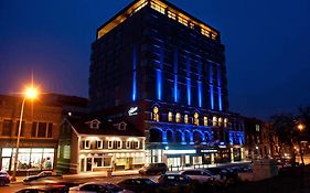 The Holman Grand Hotel